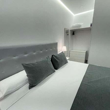 Suara Apartamentos 3 Мадрид Экстерьер фото